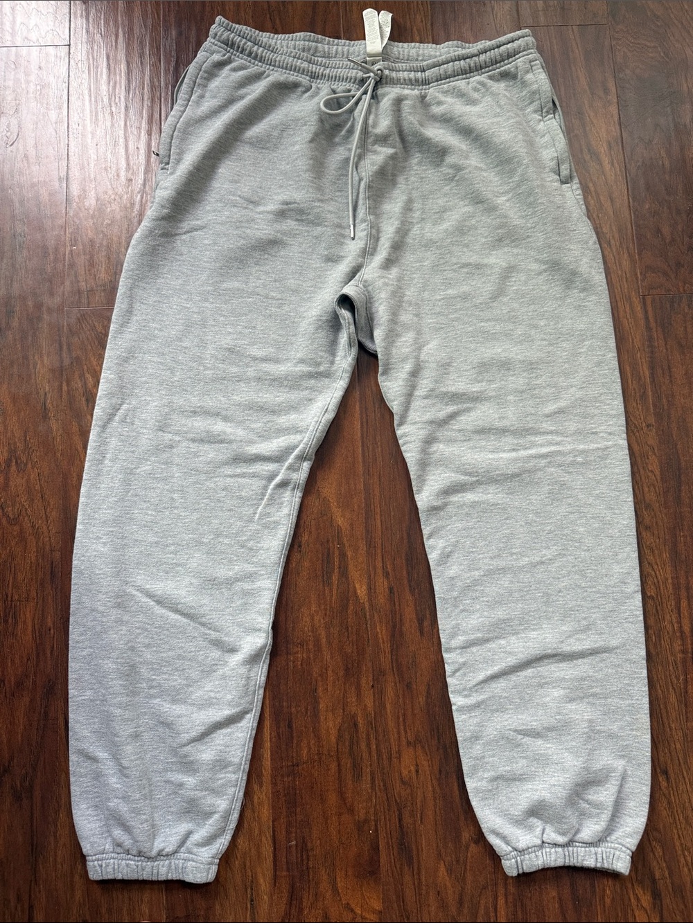 ALO Yoga Light Gray Elastic Waist Joggers size xl good condition no flaws